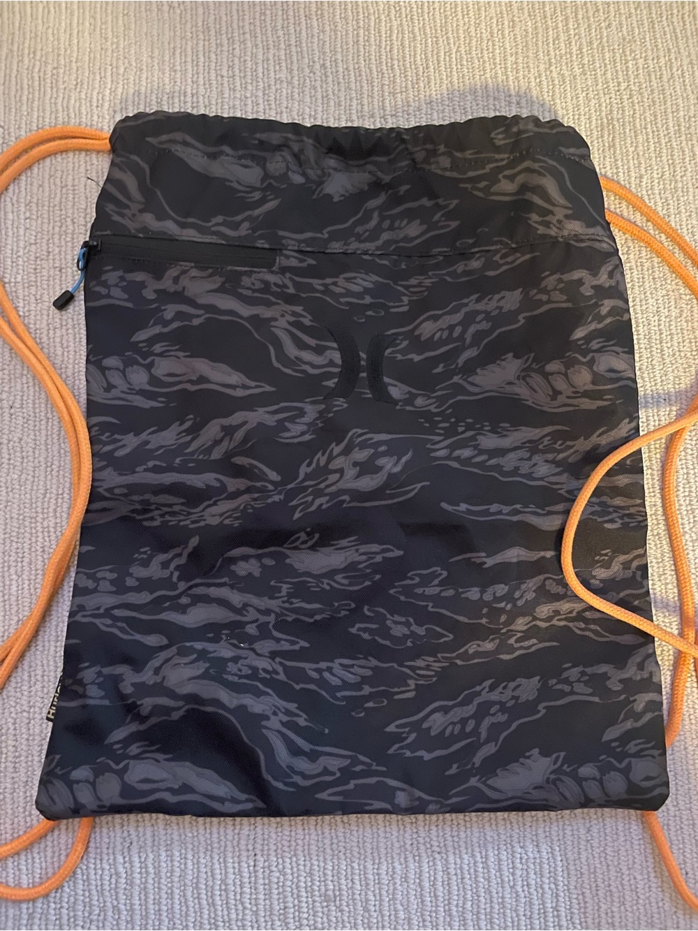Hurley Black & Charcoal Camo Drawstring Bag with Orange Cords b28